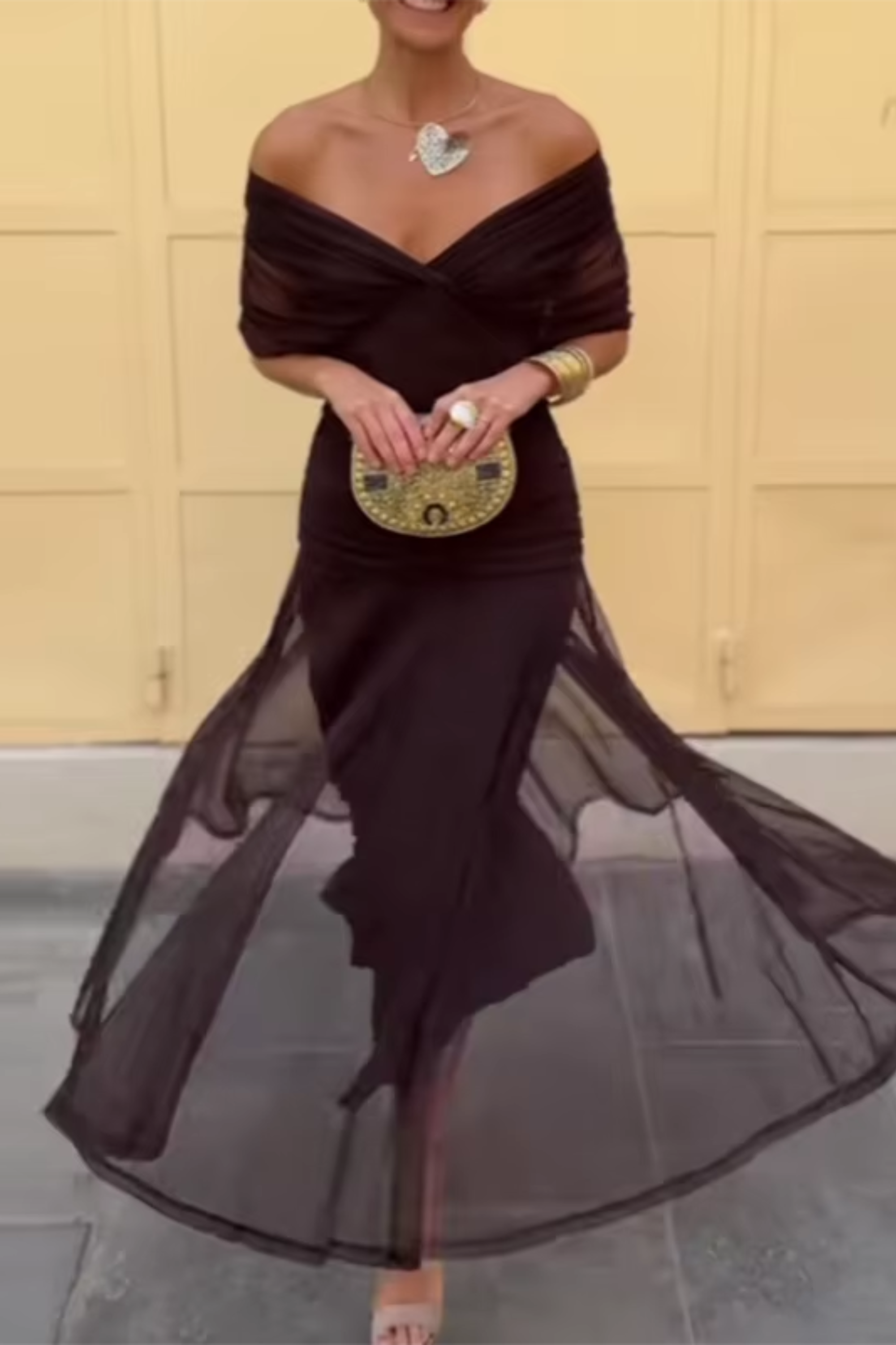 Elin - V-Neck Maxi Dress