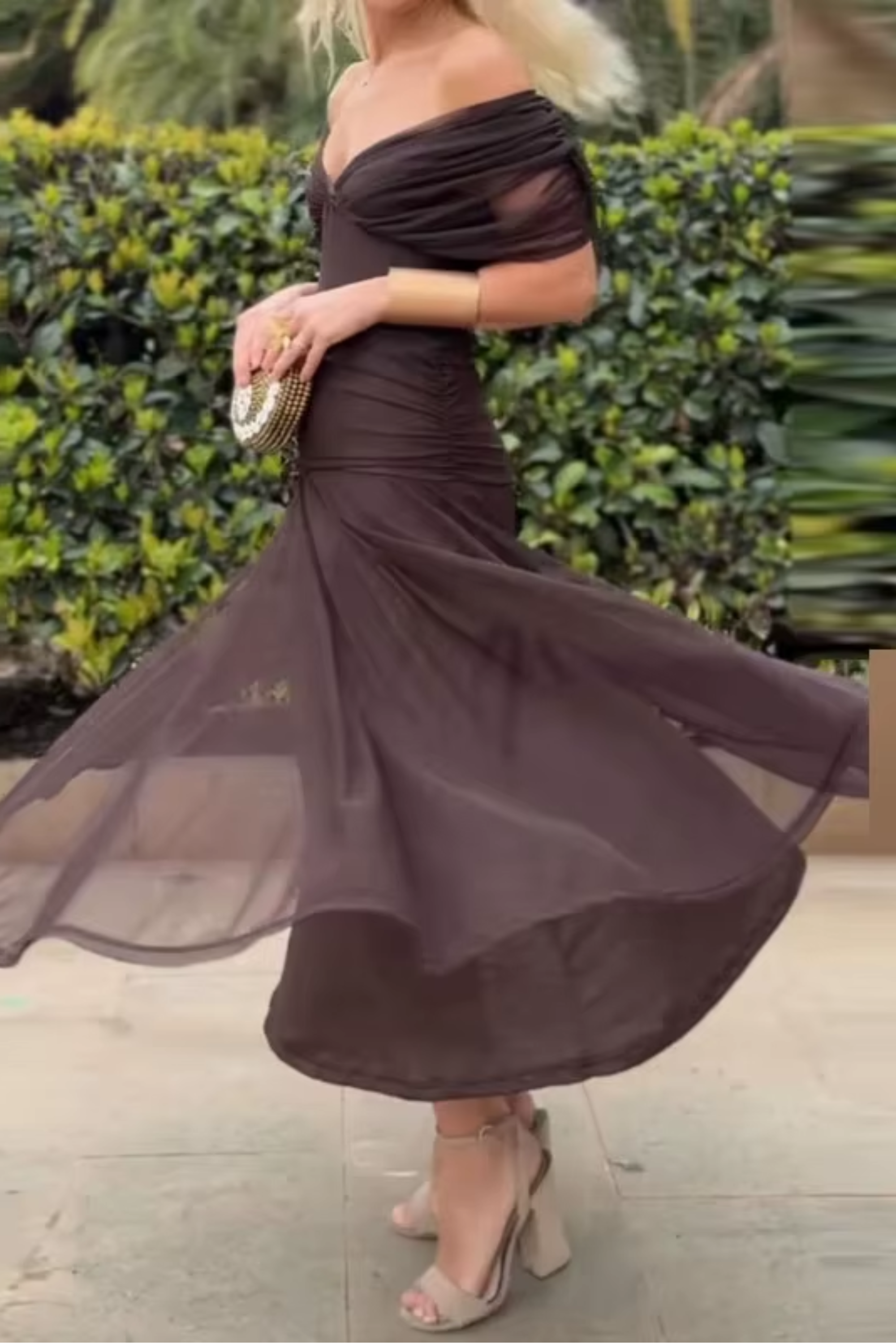 Elin - V-Neck Maxi Dress