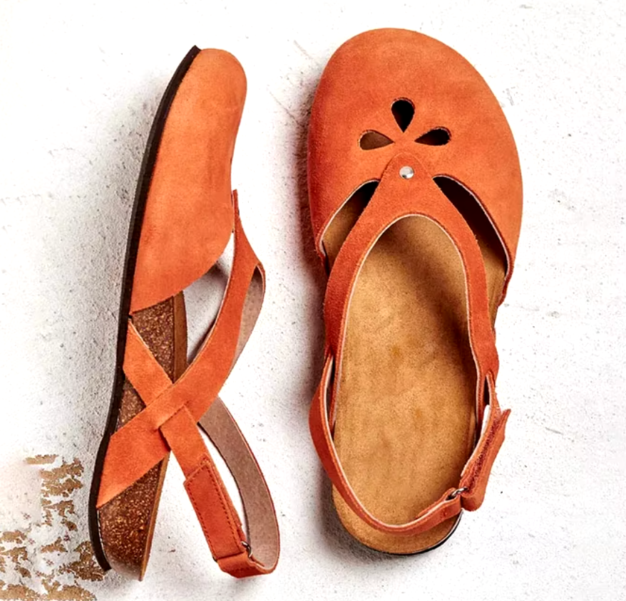 GRACE™ SUPPORTIVE WALKING SHOES