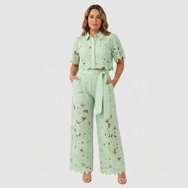 Lightweight Two-Piece Set